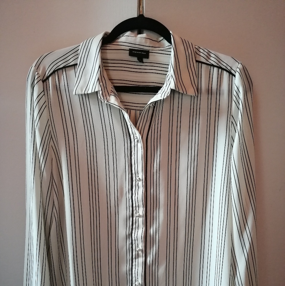 size L striped blouse with cute buttons